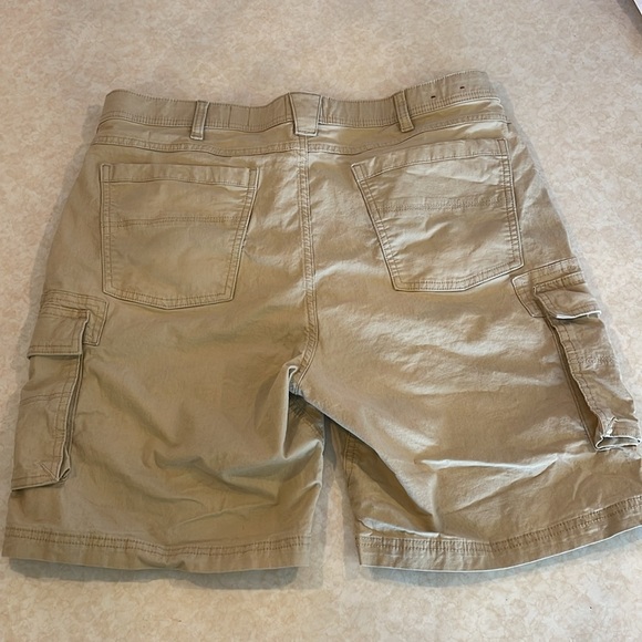 Redhead, Men’s Khaki Cargo Shorts, Sz 36, Excellent Condition - Picture 3 of 6